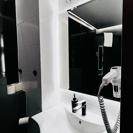 酒店 帝国酒店 3*